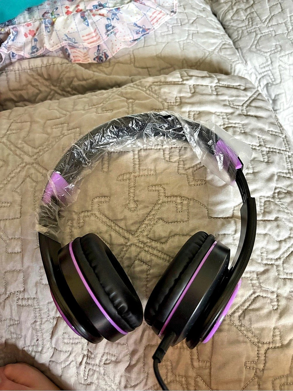 Dolce Over-Ear Headphones in Black & Purple NWT